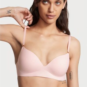 Love Cloud wireless push up bra in light pink 32B